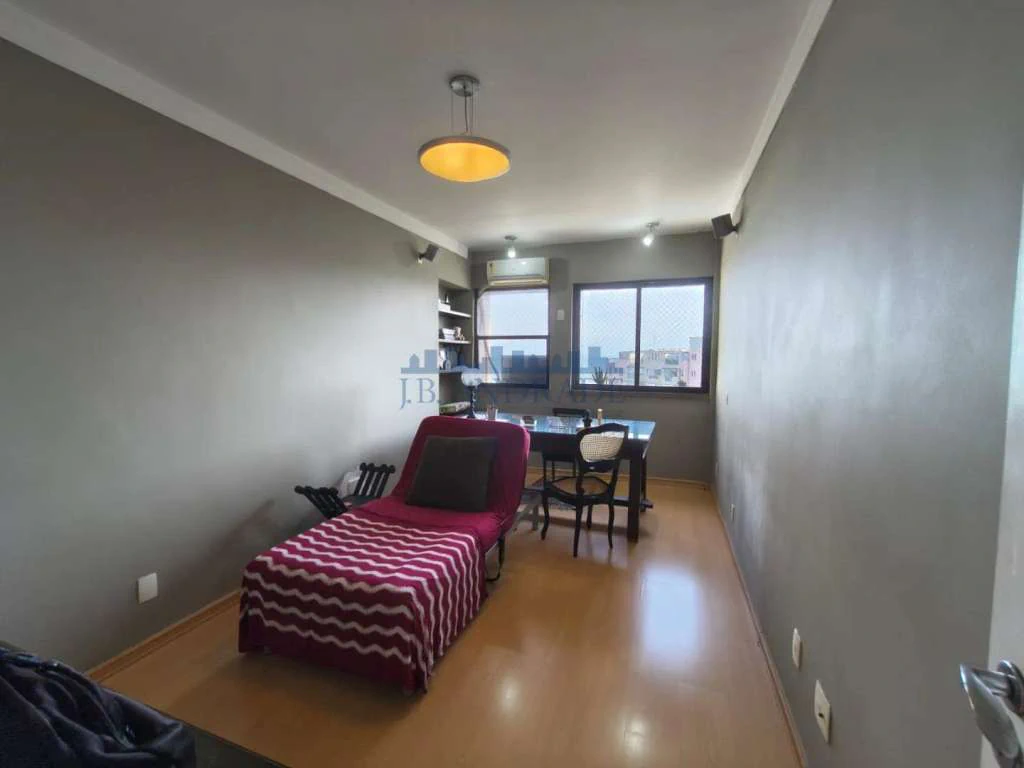152 m² apartment with 4 bedrooms and enclosed balcony — photo 2