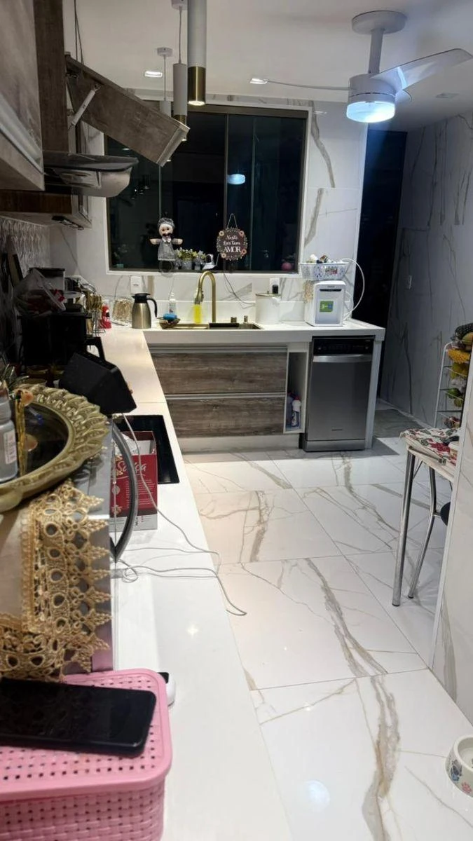 Dishwasher in a 4-bedroom apartment, 140 m² — photo 3