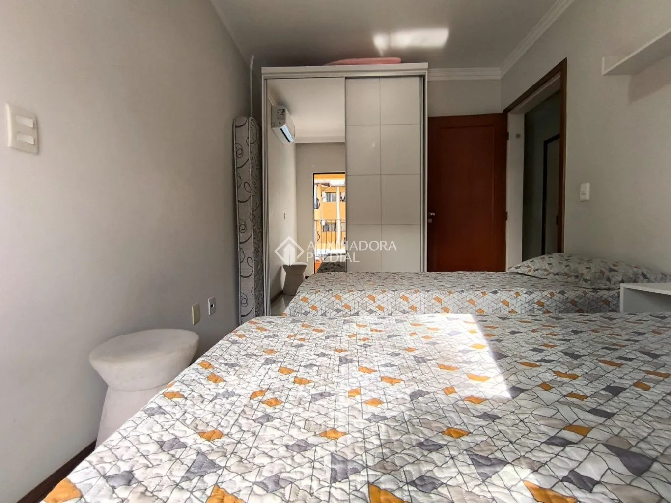 Furnished 70 m² apartment with 2 bedrooms and balcony — photo 26