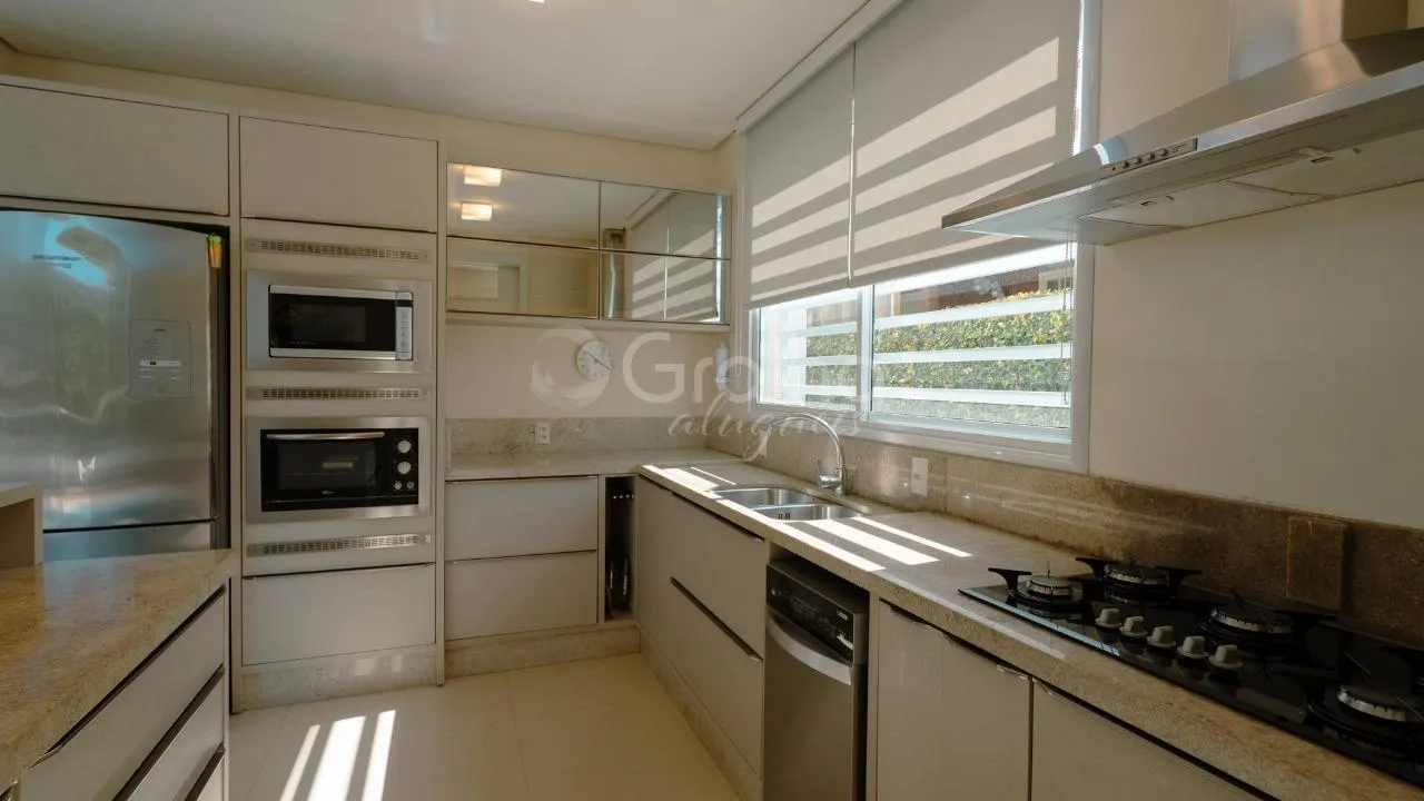 Меблированный дом: 5 спален с ванной и 730 м² — photo 33