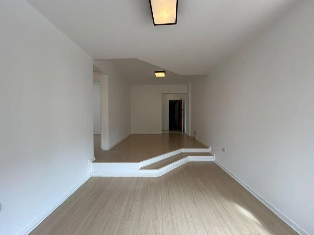 3-bedroom apartment with a home office in Curitiba — photo 27
