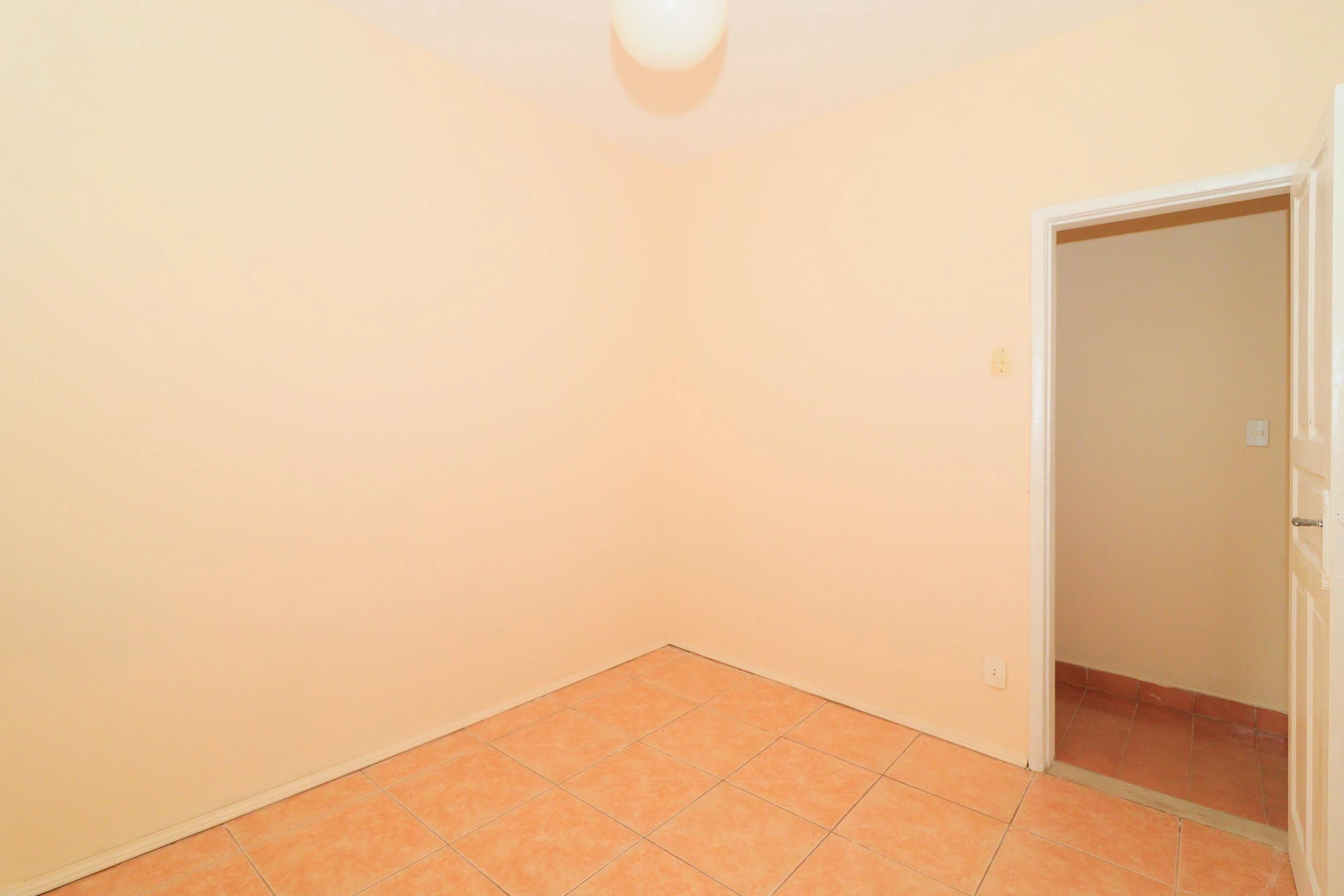 Rental apartment with 2 bedrooms and 2 bathrooms — photo 24