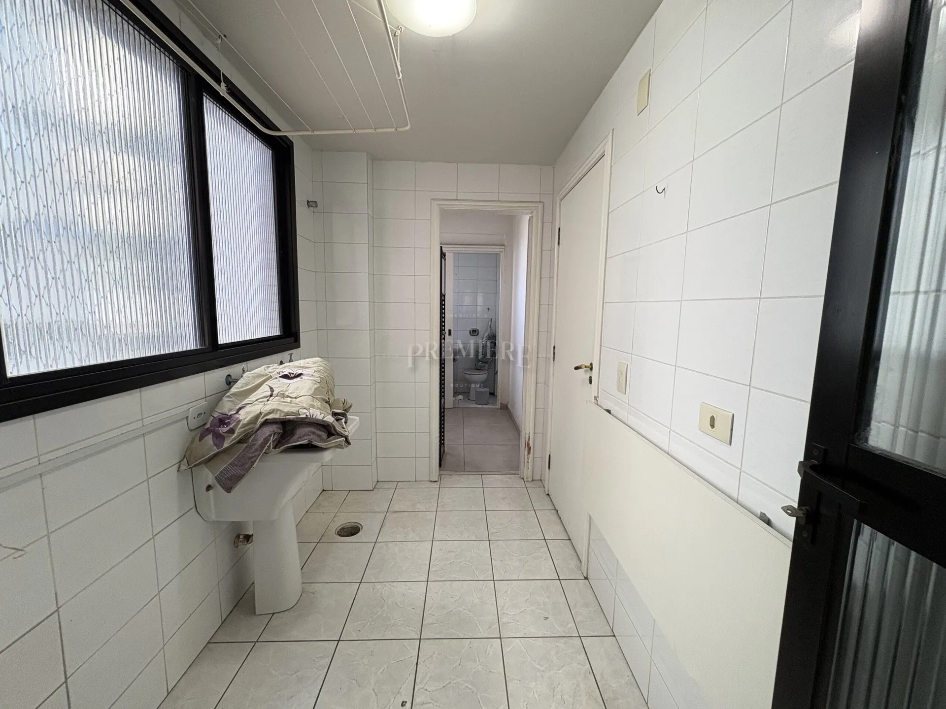3-bedroom apartment with a home office in Curitiba — photo 5