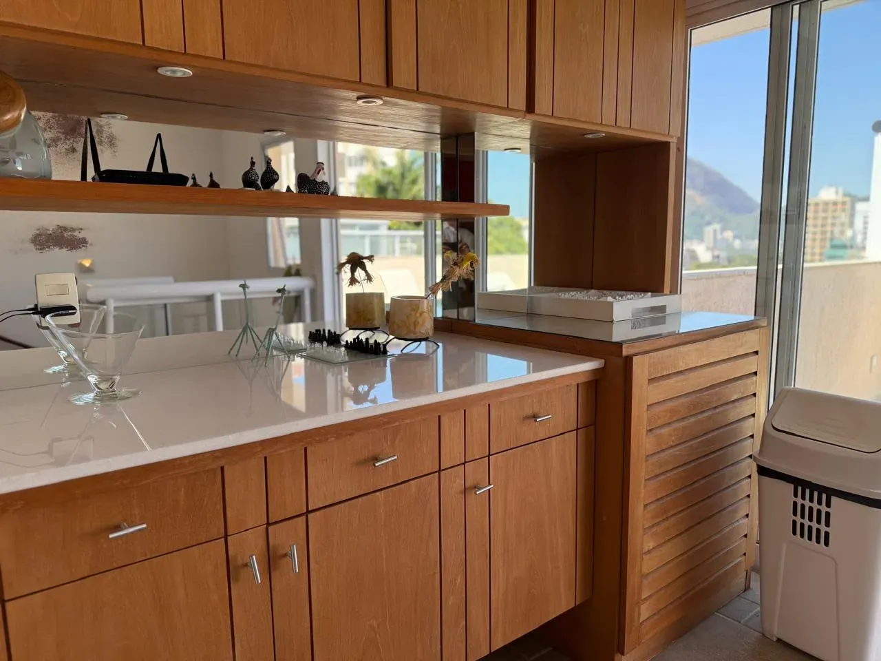 Furnished 470 m² house with 4 en-suite bedrooms and pool — photo 44
