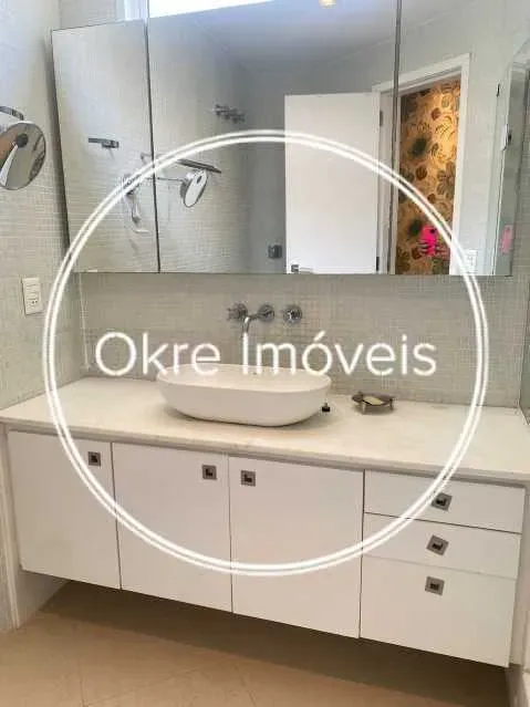 Apartment with 3 bedrooms and built-in wardrobes — photo 10
