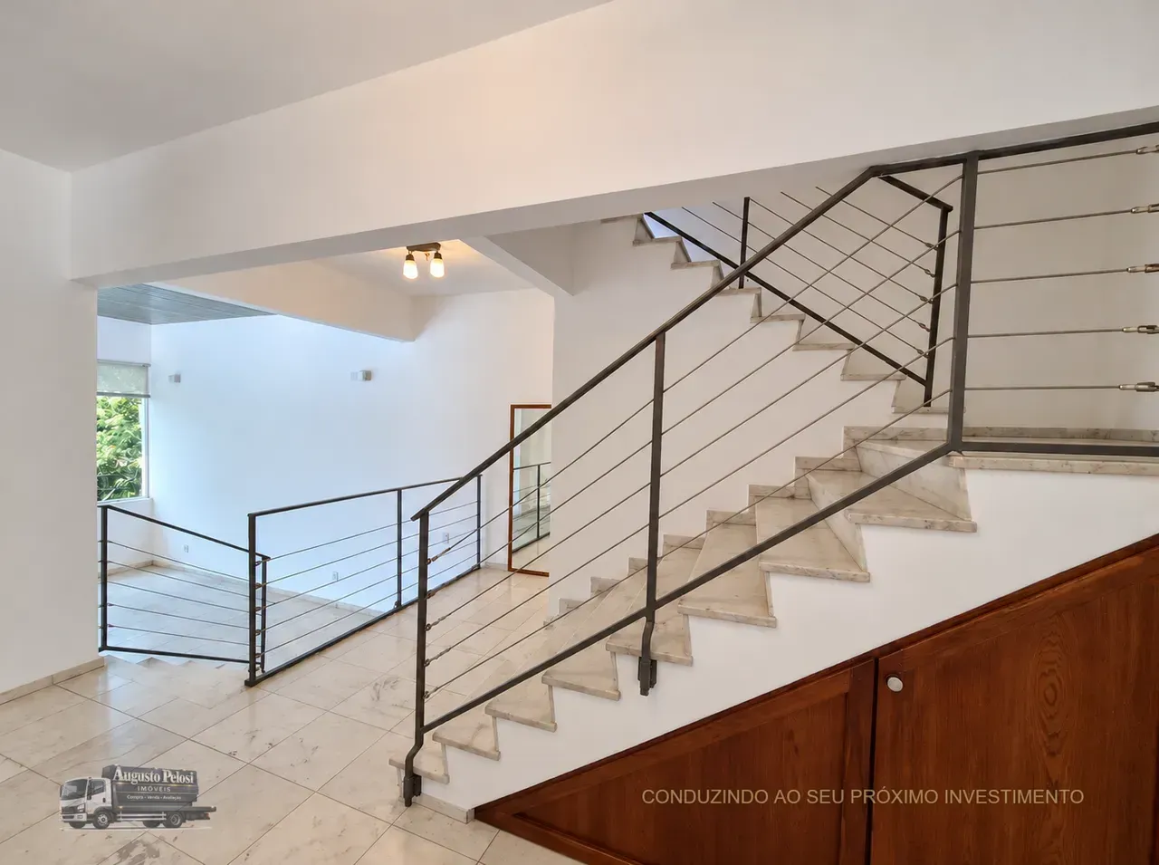550 m² house with a grill on the balcony and a water view — photo 18