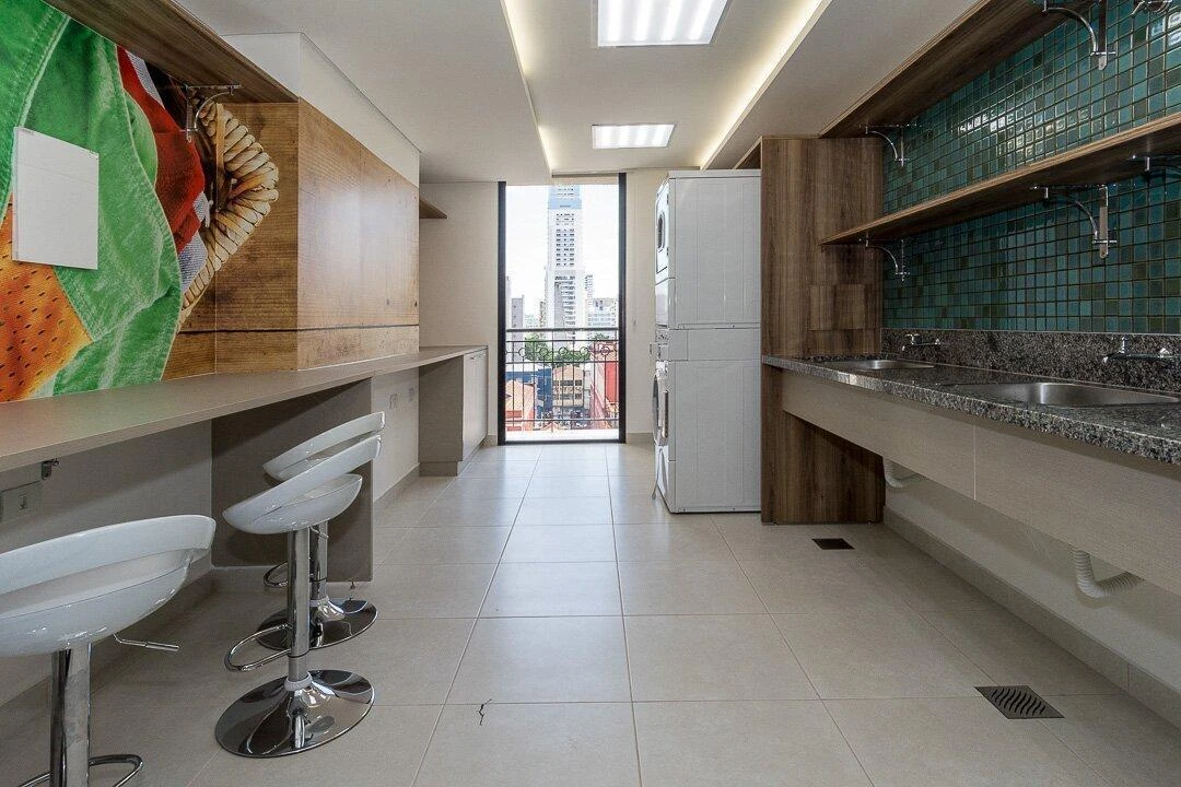 Floor-to-ceiling windows in a one-bedroom apartment, 34 m² — photo 9