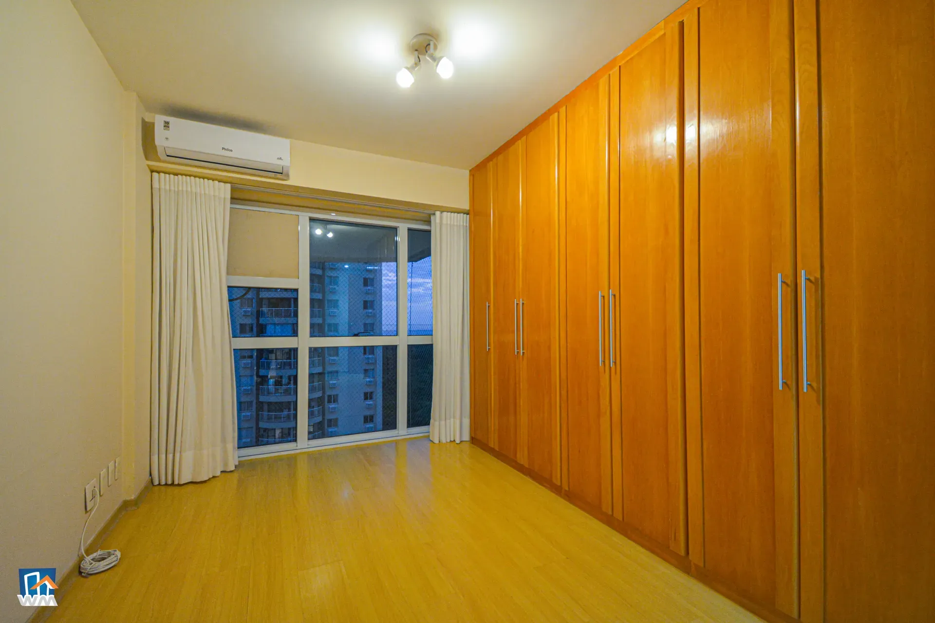 Duplex apartment of 93 m² with laundry area — photo 4
