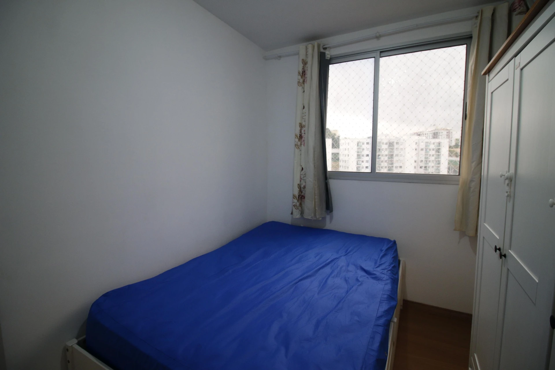 2-bedroom apartment in a building with a gym — photo 8