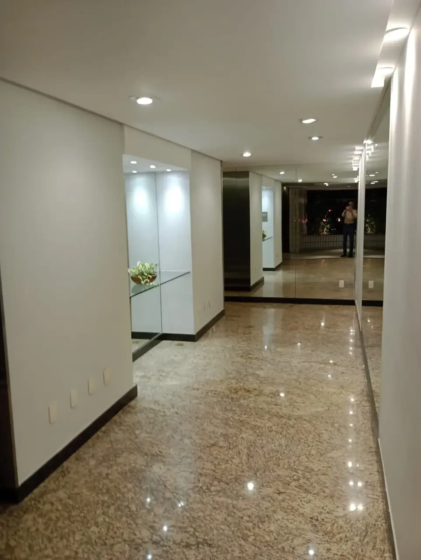 3-bedroom apartment with pets allowed — photo 3
