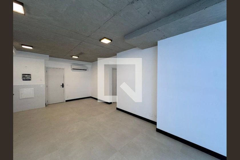 98 m² apartment with 3 bedrooms and a glassed-in balcony — photo 9