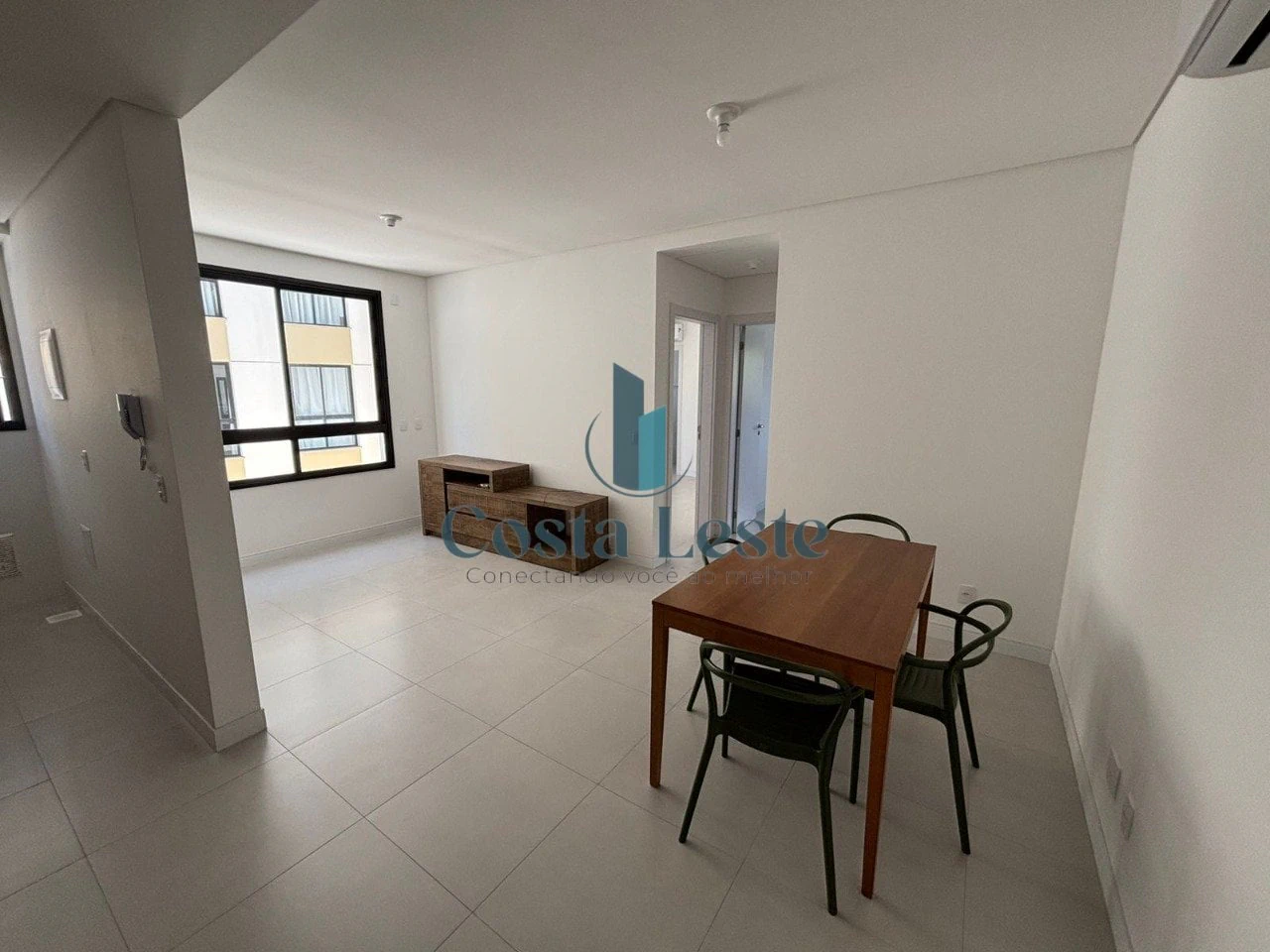 2 en-suite bedrooms in a 63 m² apartment with parking — photo 3