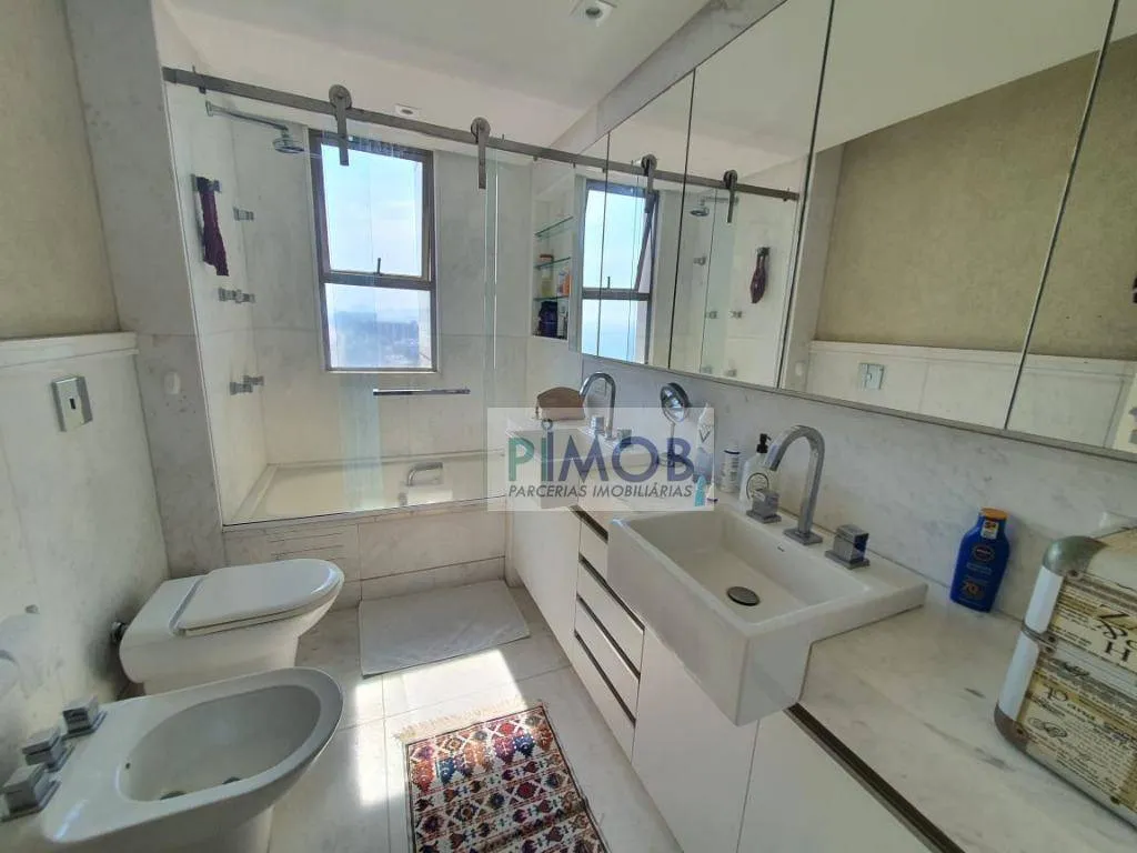 Furnished 260 m² apartment on the 23rd floor with 3 spots — photo 107