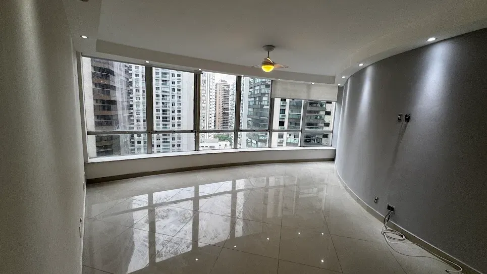 Apartamento, 86 m², com janelas do piso ao teto — photo 10