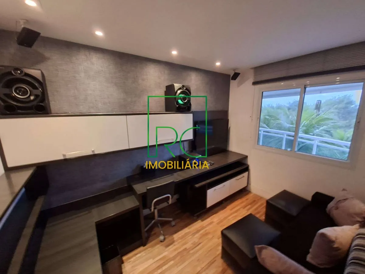 3-suite apartment with enclosed balcony and 115 m² — photo 15