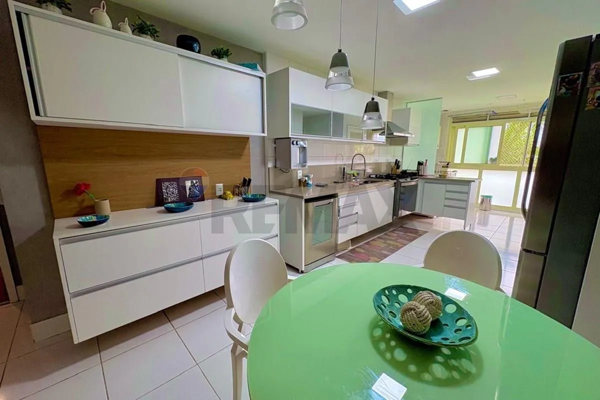 Apartamento de 315 m² com 4 dormitórios e 5 banheiros — photo 41