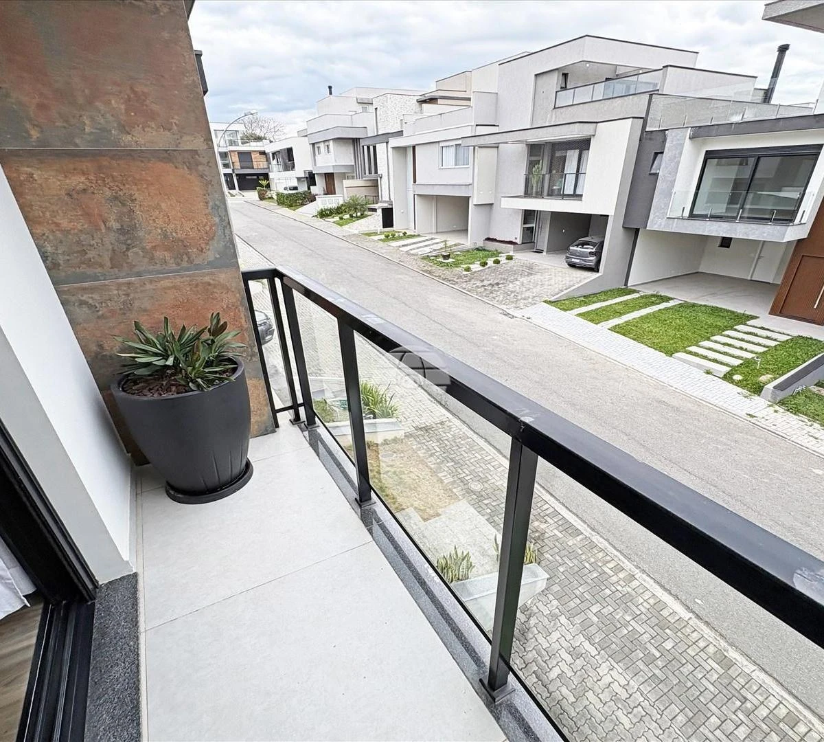 Furnished 293 m² house with open-plan kitchen — photo 50