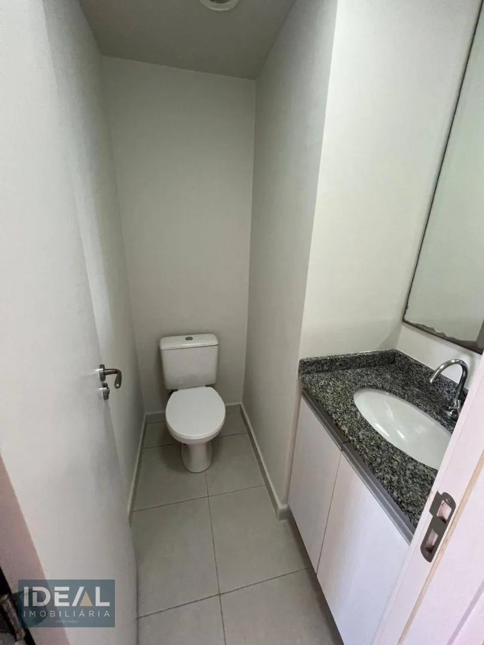 Furnished apartment with 3 bedrooms and 4 bathrooms — photo 14