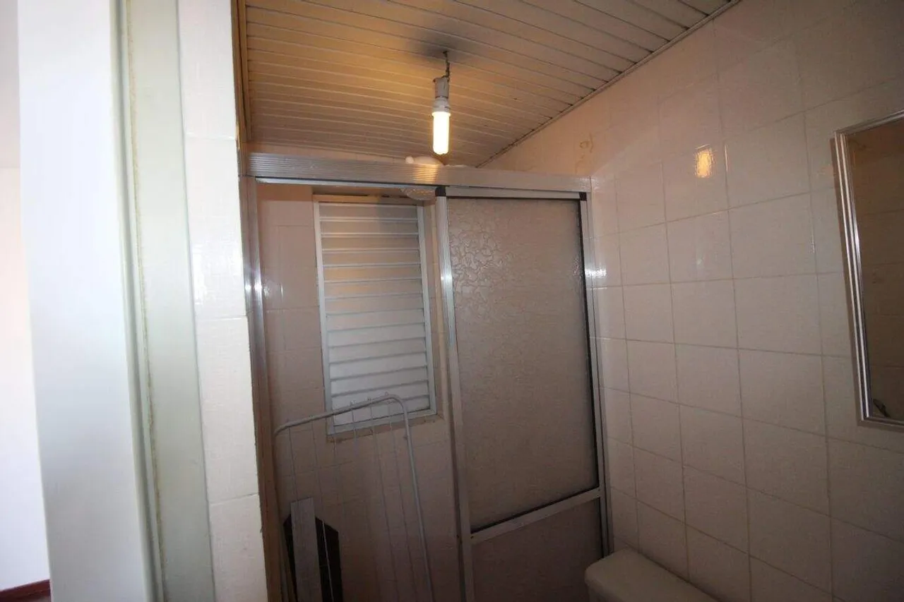 Apartment, 48 m², with wood or laminate floors — photo 4