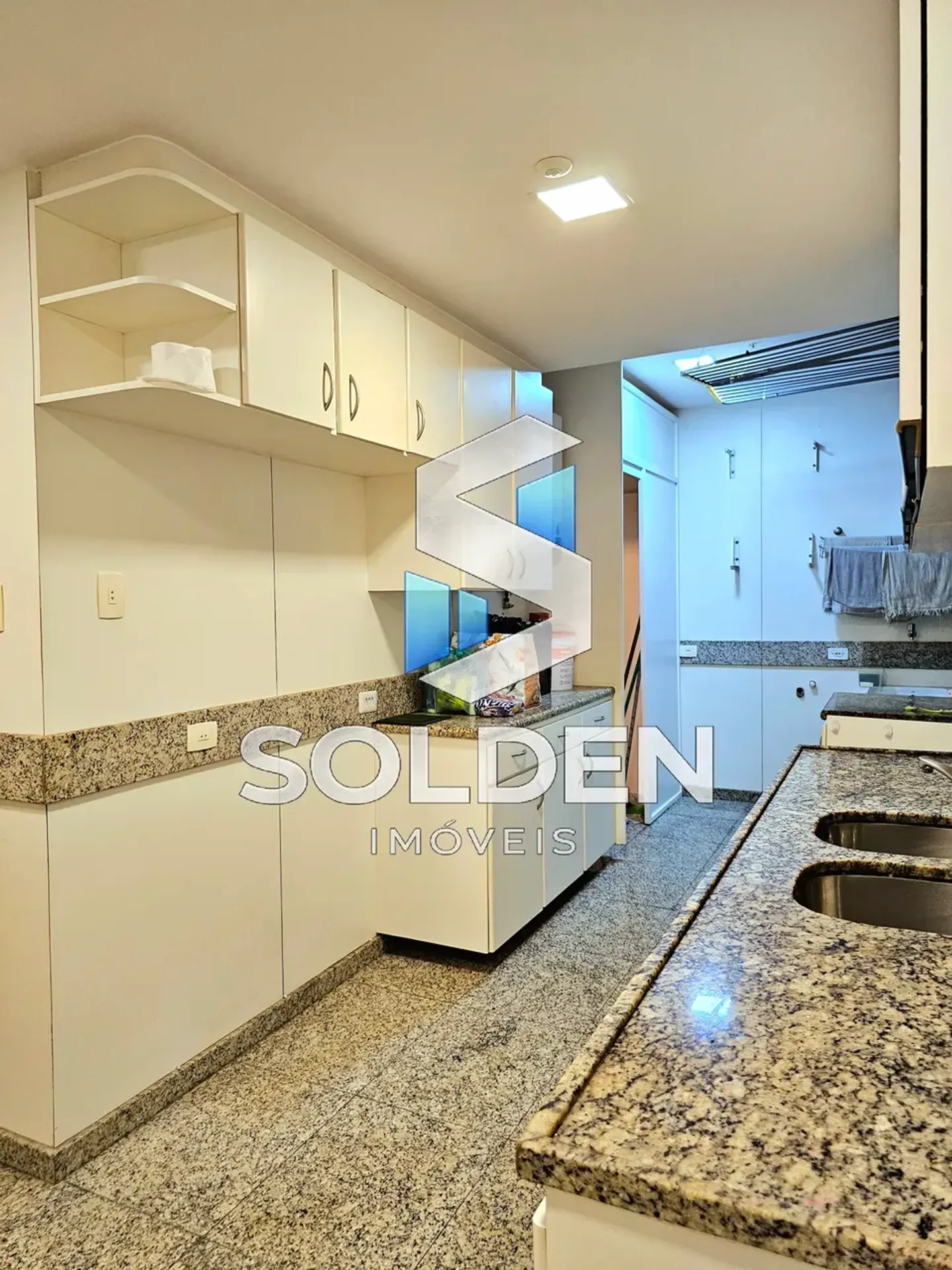 3-bedroom apartment with glass-enclosed balcony and 4 baths — photo 24
