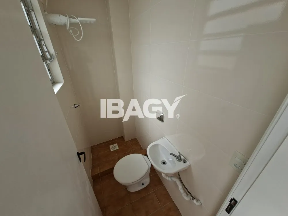 Apartamento de 4 dormitorios con chimenea y 1 suite — photo 13