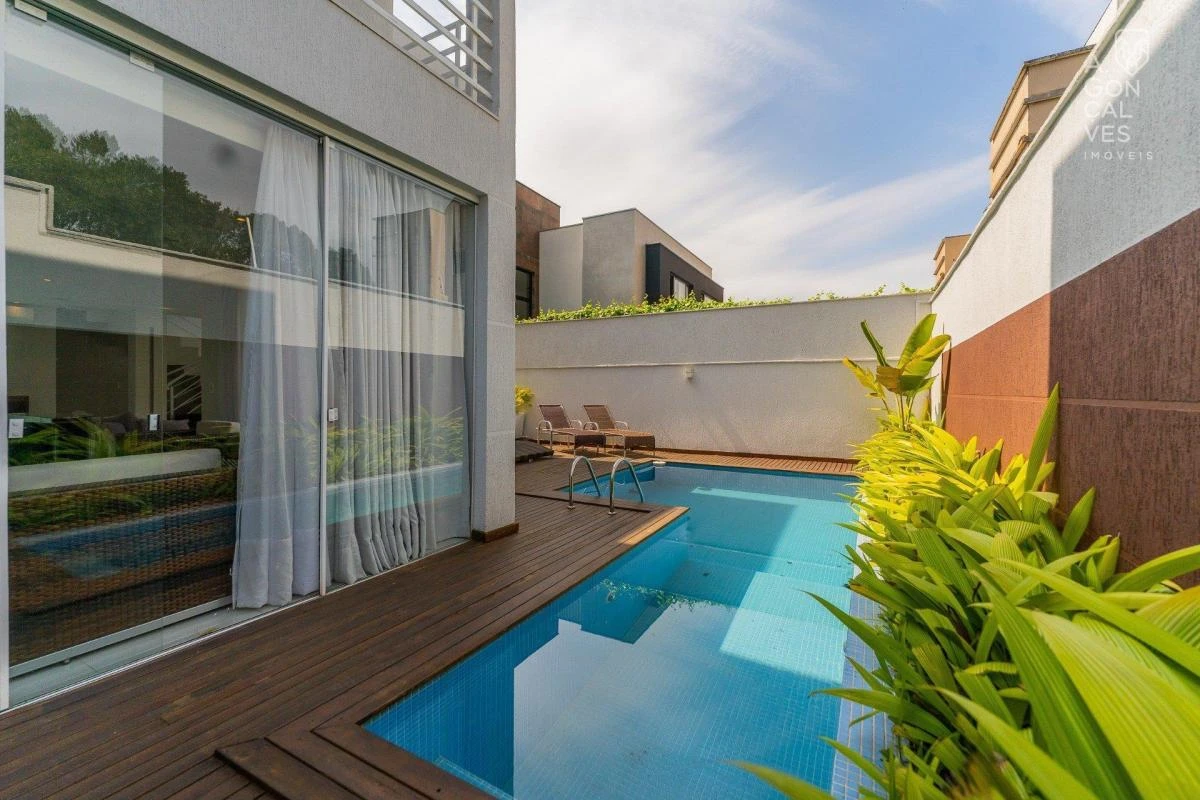 Furnished house with 3 en-suite bedrooms and balconies — photo 35