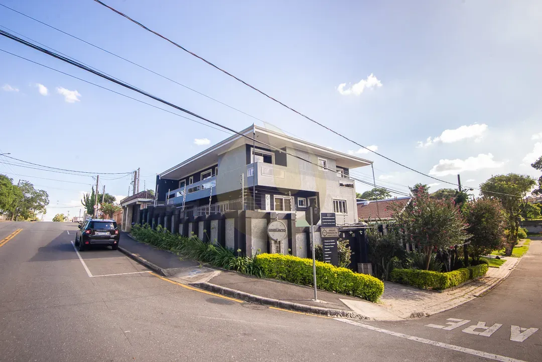 Furnished 860 m² house with 5 bedrooms and 10 bathrooms — photo 47