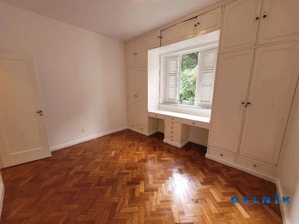 3-bedroom apartment for rent with a balcony — photo 10