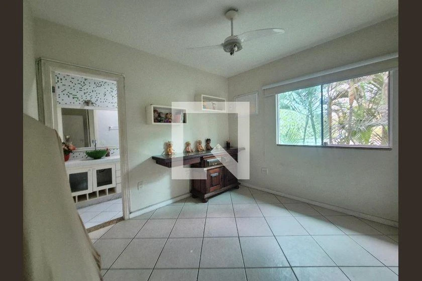245 m² house with 3 en-suite bedrooms and 2 parking — photo 23