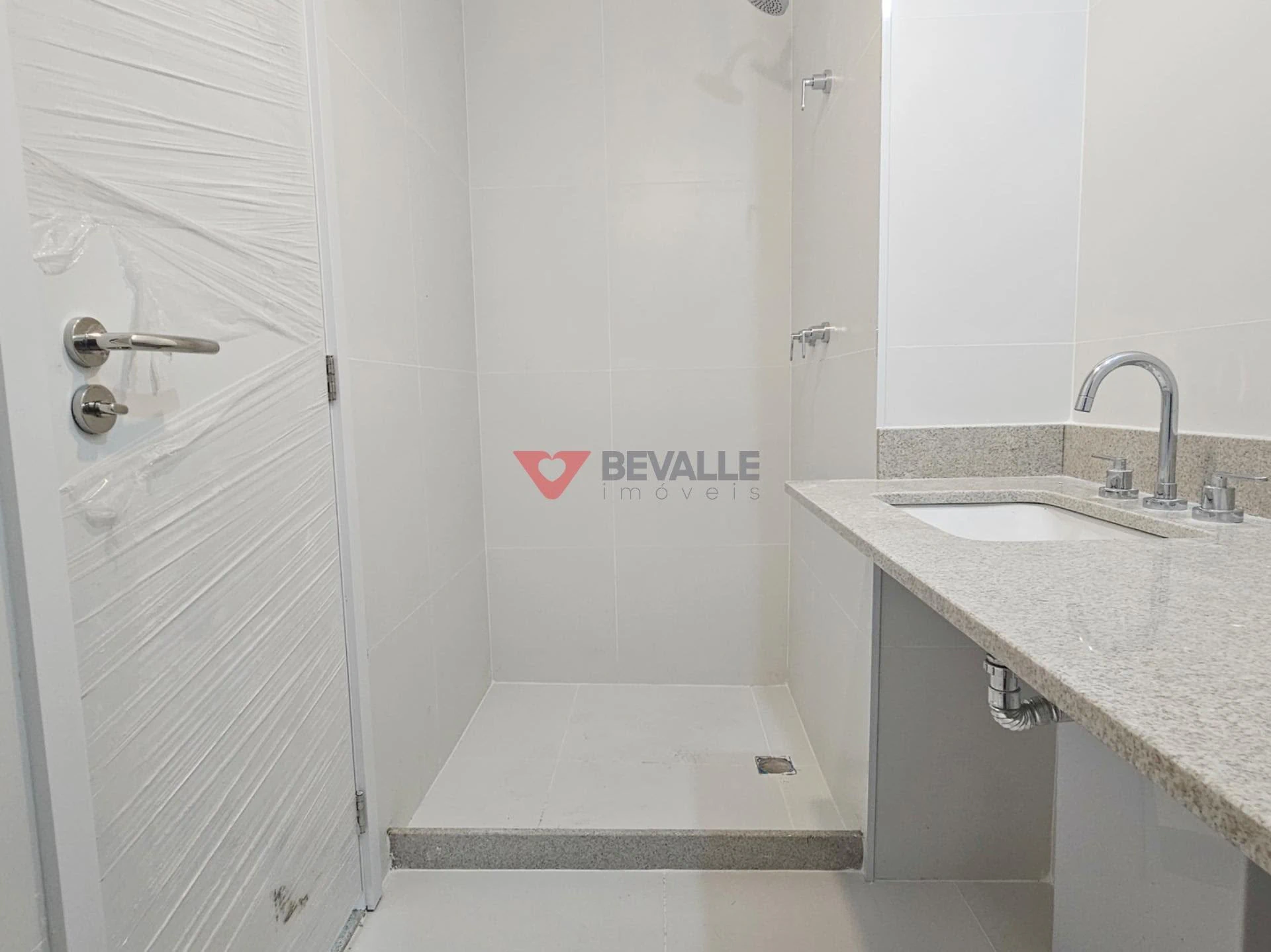 3-bedroom top-floor home with balcony and 152 m² — photo 17