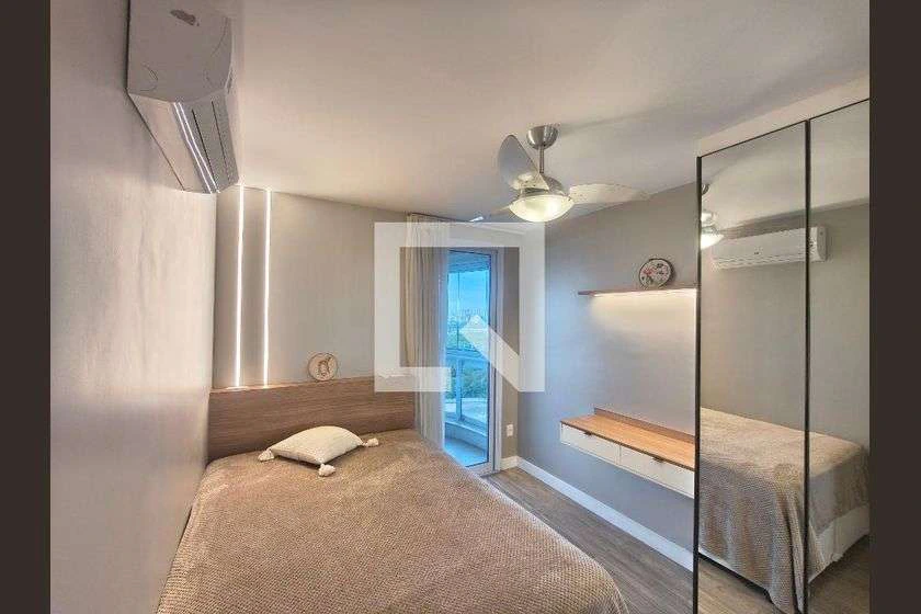 2-bedroom apartment with 1 en-suite and open-plan kitchen — photo 11