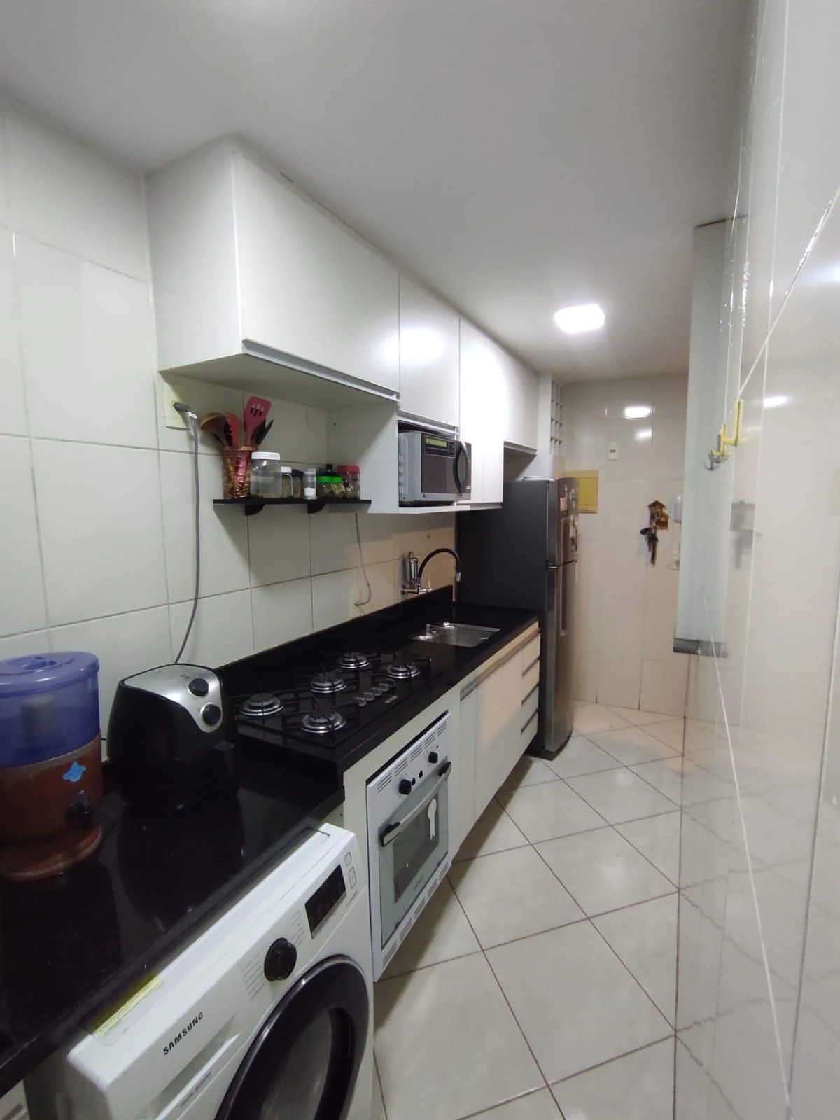 Furnished apartment, 60 m², with floor-to-ceiling windows — photo 2