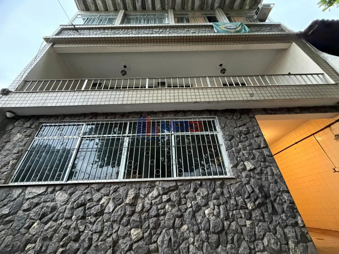 Rental house with 5 bedrooms and 600 m² — photo 38