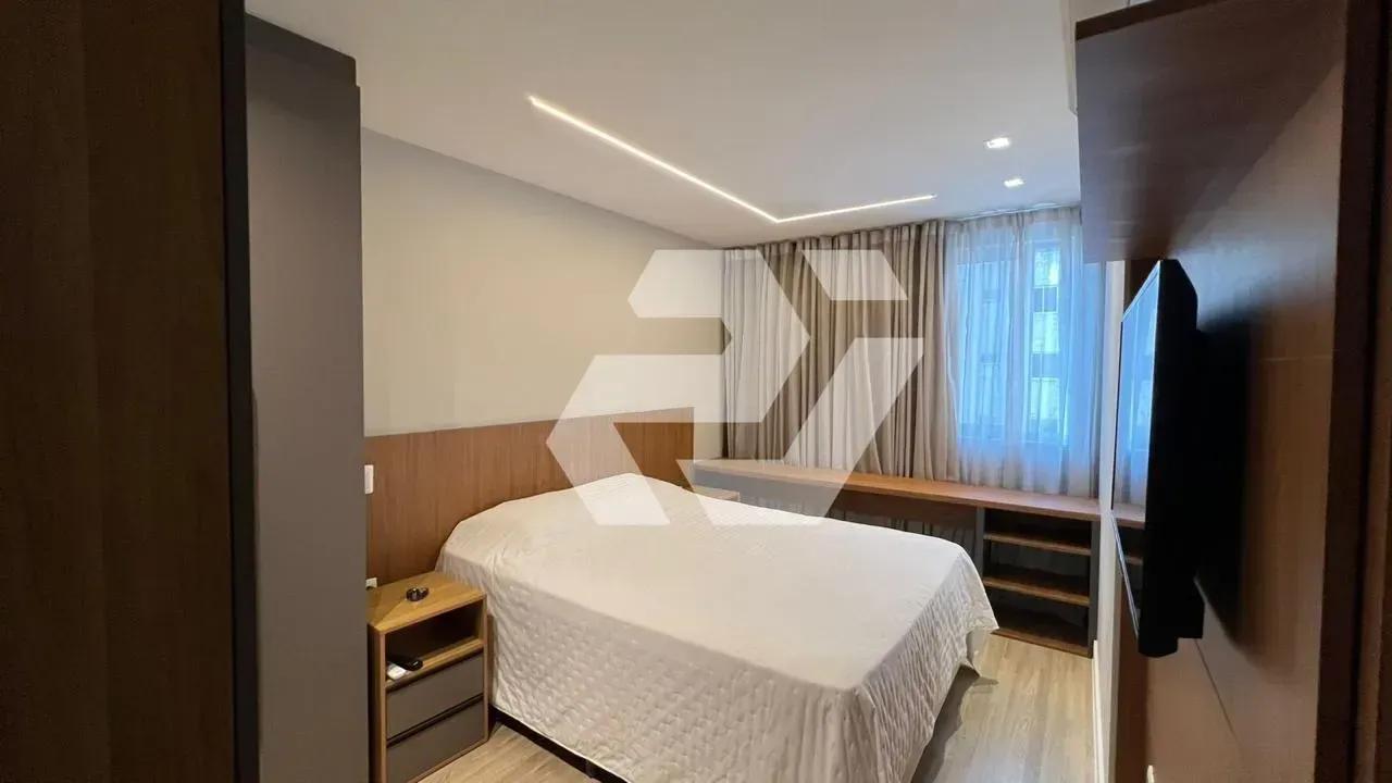 Furnished apartment with open-plan kitchen and 2 bedrooms — photo 5