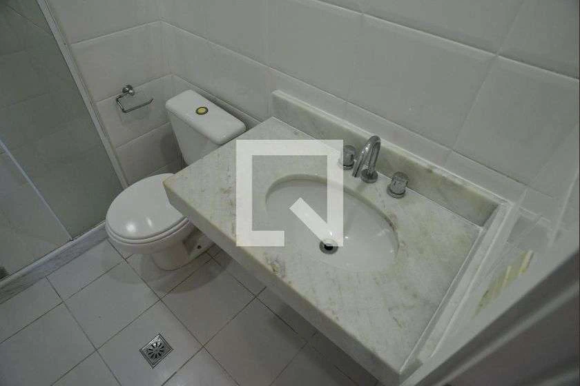 65 m² apartment with 2 bedrooms and a balcony — photo 2