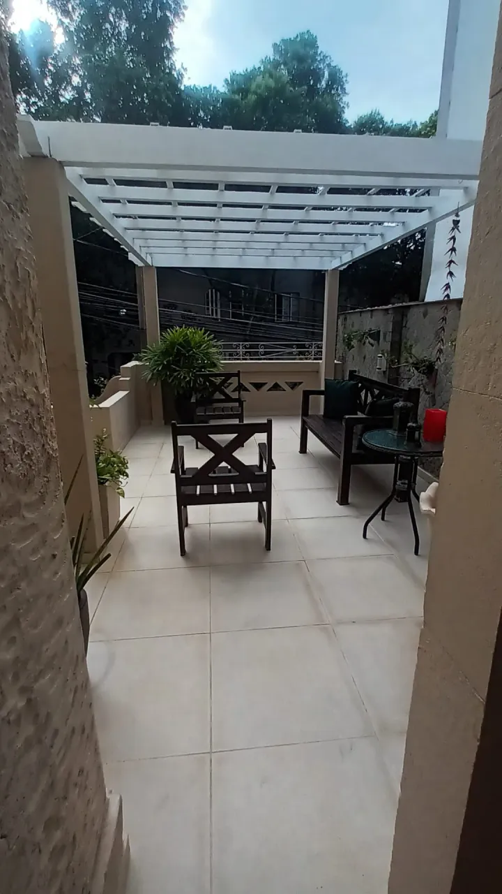House with 5 bedrooms and 3 bathrooms plus a balcony grill — photo 11