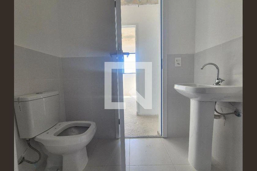 Apartamento para locação com janelas do chão ao teto — photo 33