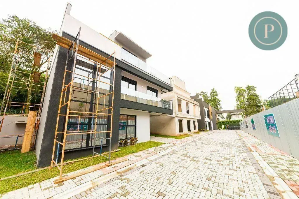 Casa sem mobília com 3 dormitórios e 4 banheiros — photo 38