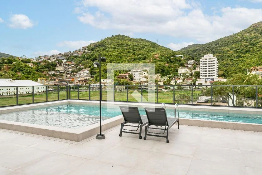 One-bedroom apartment with a mountain view in Florianópolis — photo 7