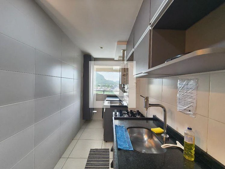 3-bedroom apartment in a building with a gym — photo 8