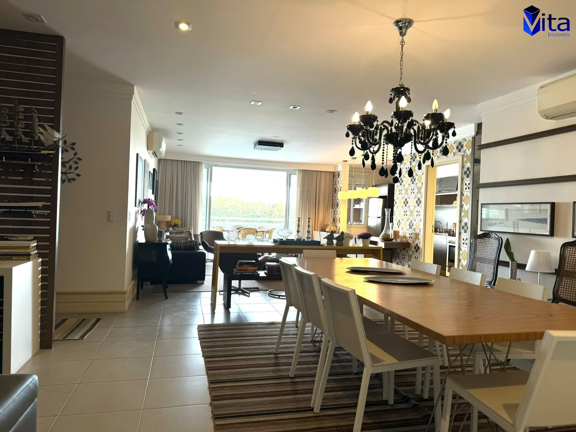 Apartment with 4 en-suite bedrooms and 6 bathrooms