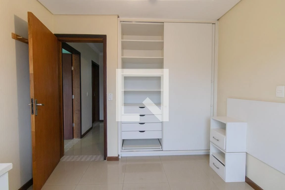 3-bedroom house with a private pool in Curitiba — photo 4