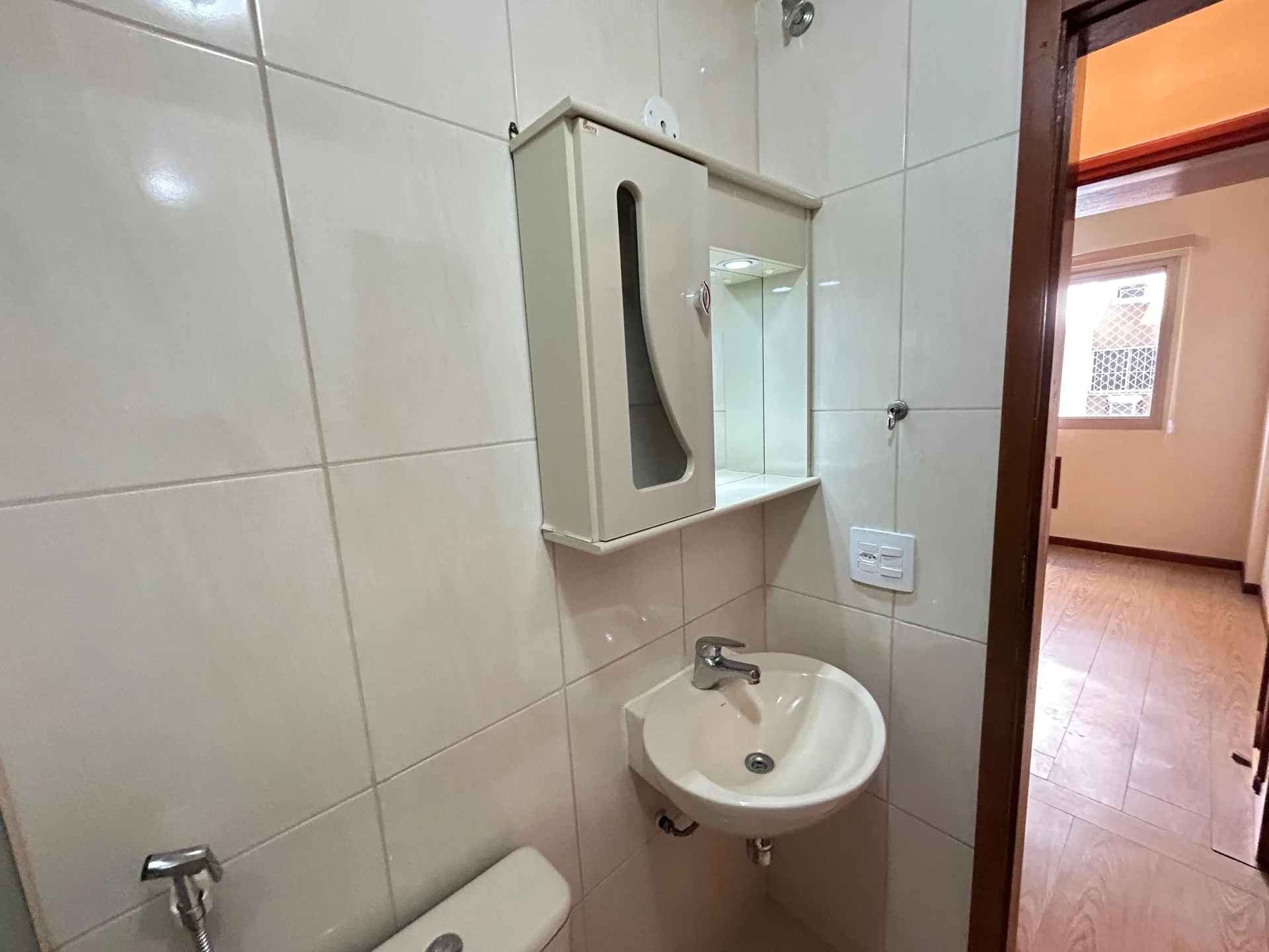 Apartamento com 3 quartos e suíte em bom estado — photo 36