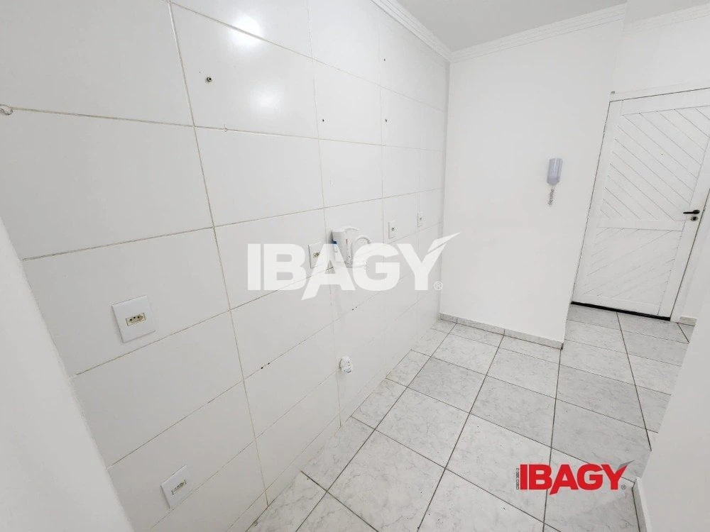 Parrilla privada y 2 dormitorios: departamento de 55 m² — photo 10