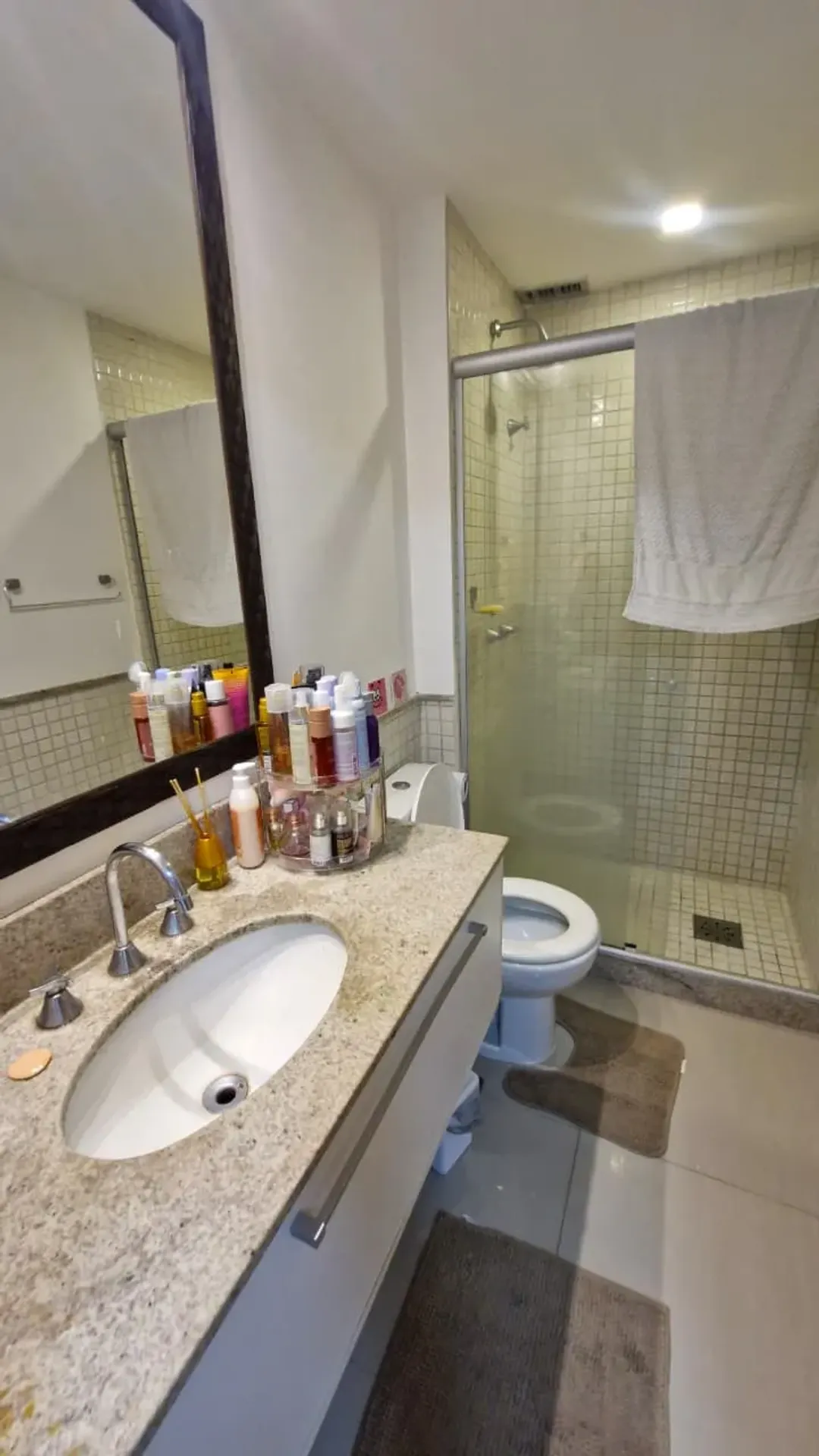 Furnished penthouse with 4 en-suite bedrooms, 186 m² — photo 28