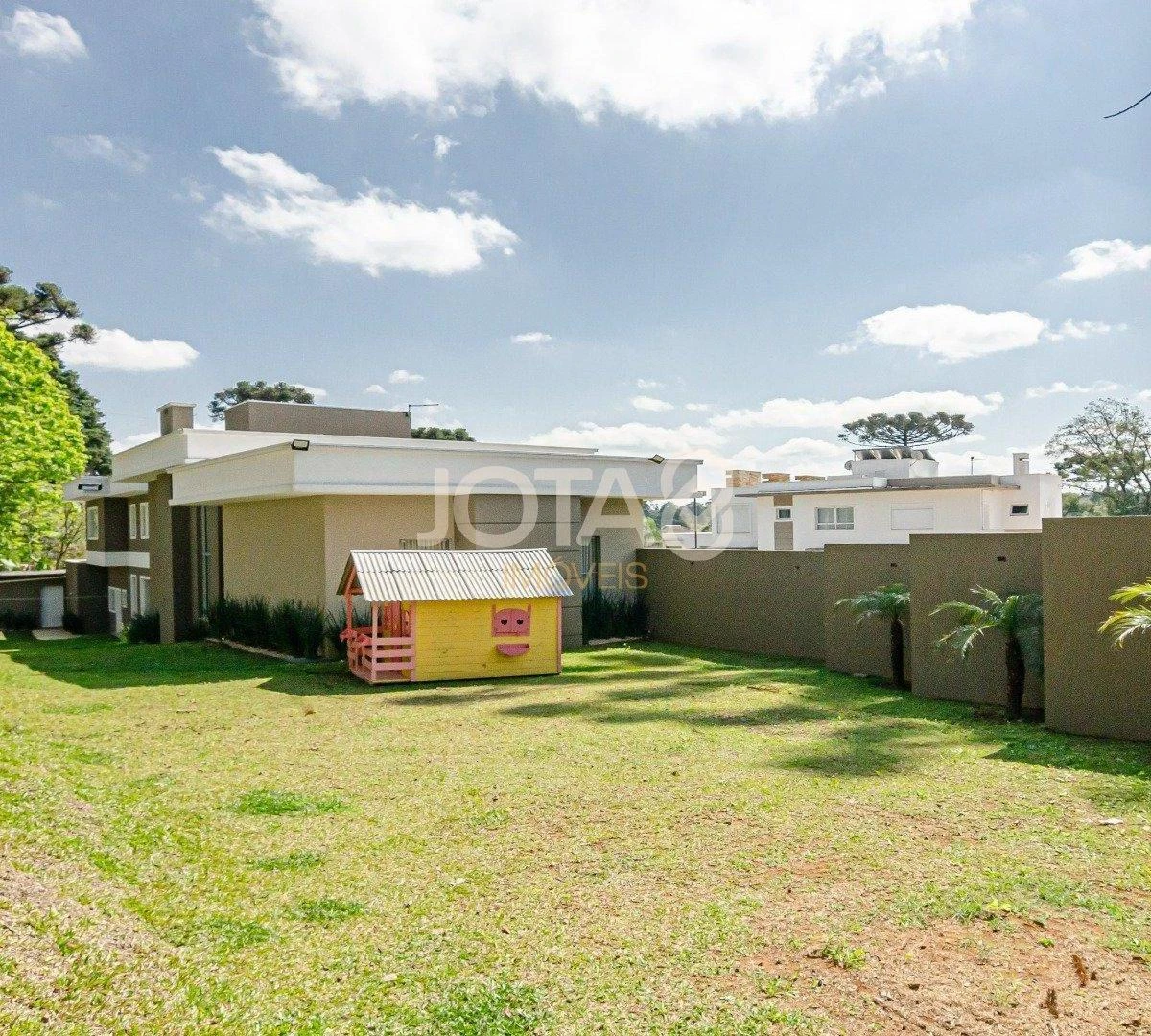 4-bedroom house with a washing machine — photo 21
