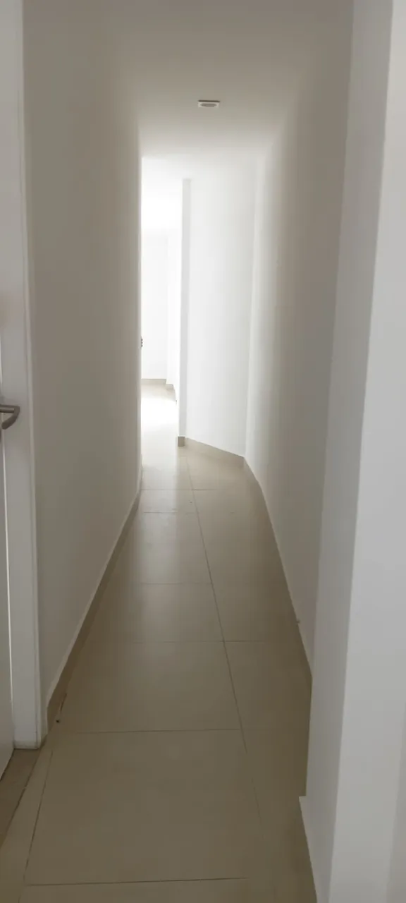 2-bedroom apartment in a building with a gym — photo 7