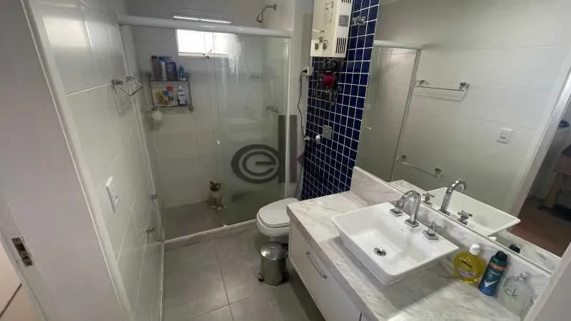 2-bedroom apartment with floor-to-ceiling windows — photo 16