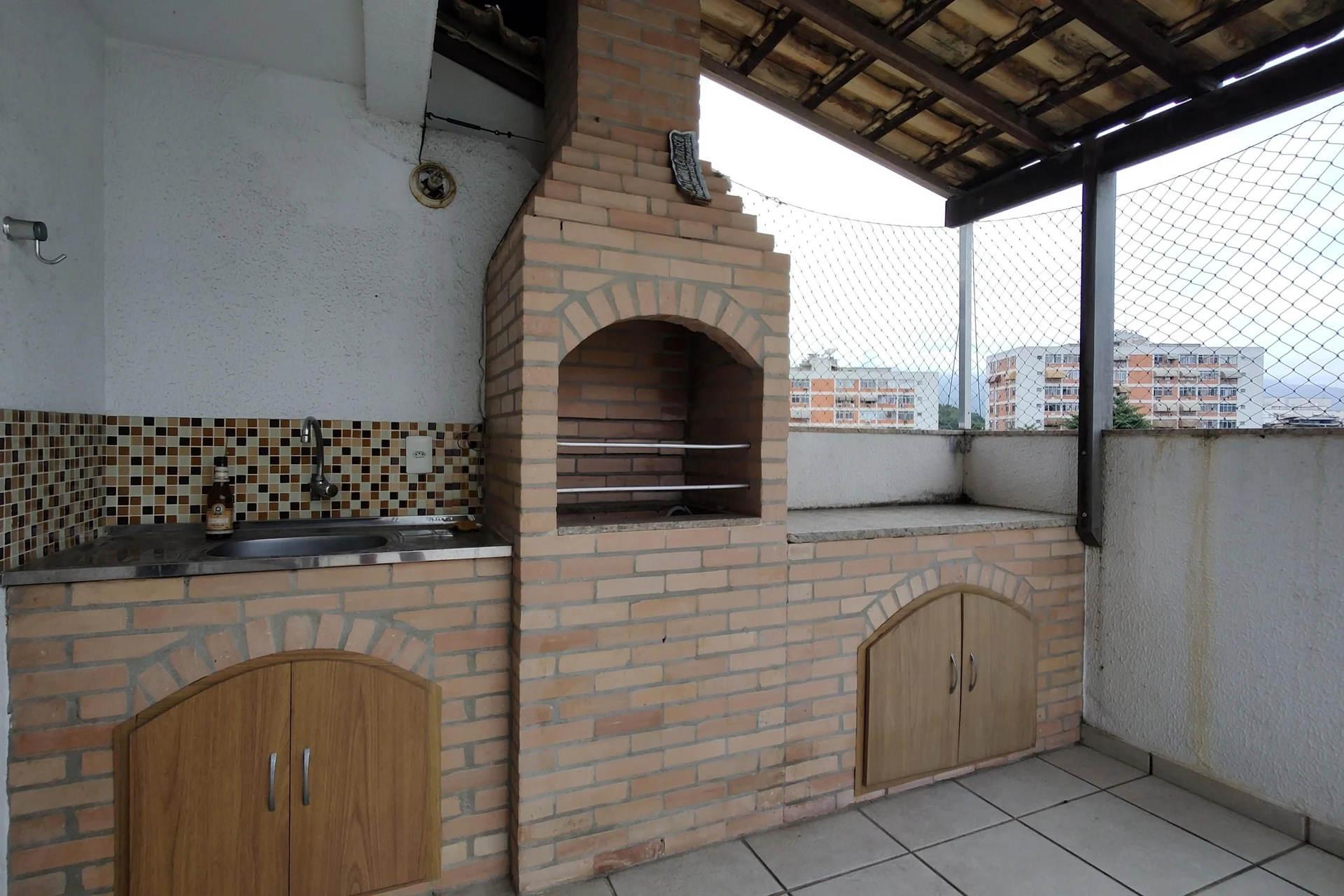 Furnished apartment with 3 bedrooms and 2 parking spots — photo 32