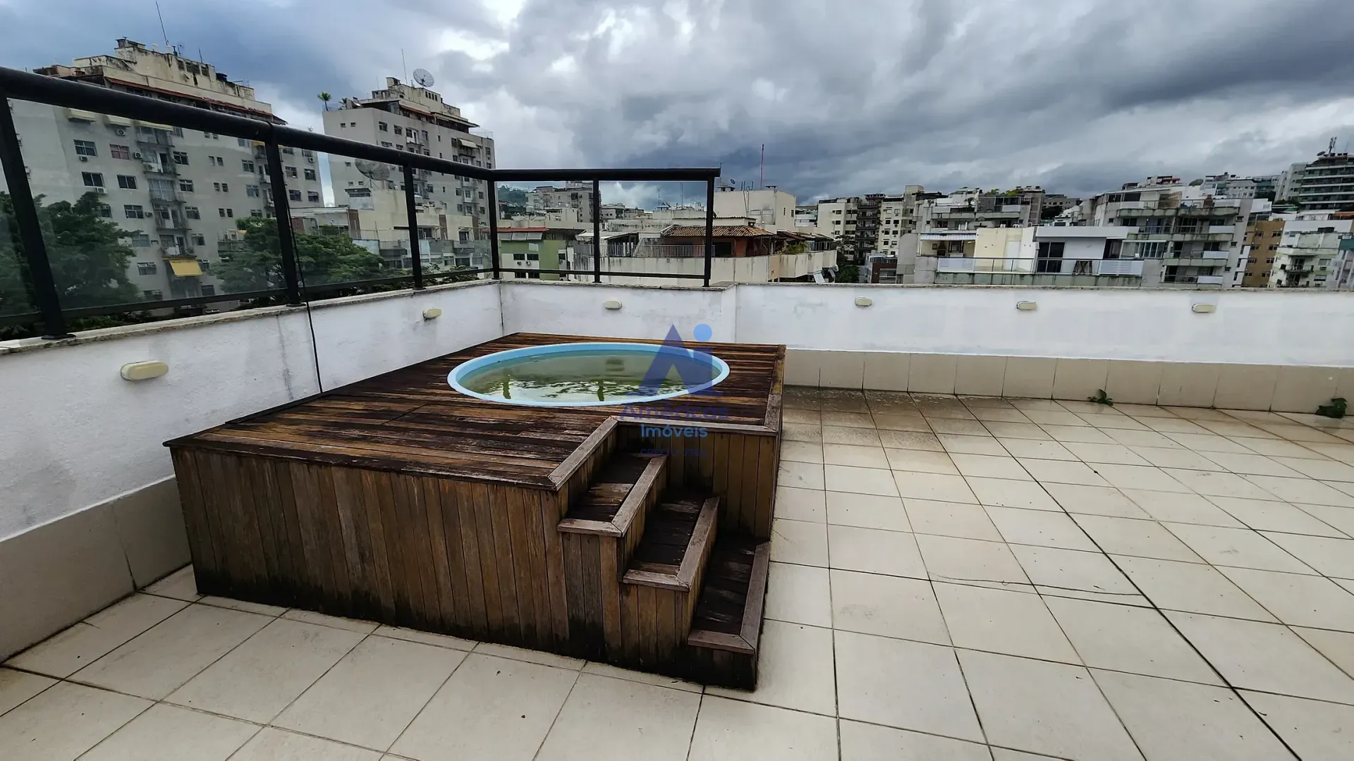 Unfurnished apartment with 3 bedrooms and 2 bathrooms — photo 49